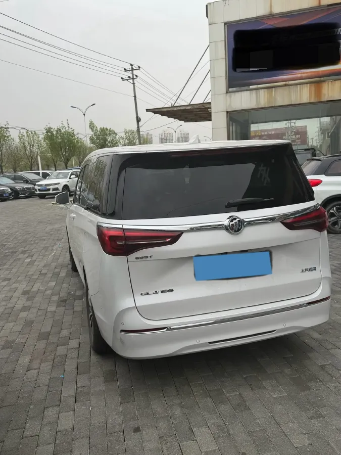 2022 Buick GL8 2.0T 237HP L4 9AT,autocango,china used car exporter,china ev exporter,chinese used car exporter,chinese used ev exporter