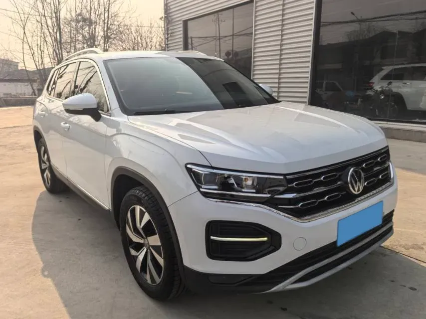 2019 Jeep Cherokee 2.0T 234HP L4 9AT,autocango,china used car exporter,china ev exporter,chinese used car exporter,chinese used ev exporter