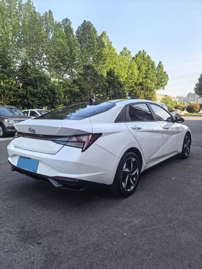 2021 Hyundai Elantra 1.5L 115HP L4 CVT,autocango,china used car exporter,china ev exporter,chinese used car exporter,chinese used ev exporter