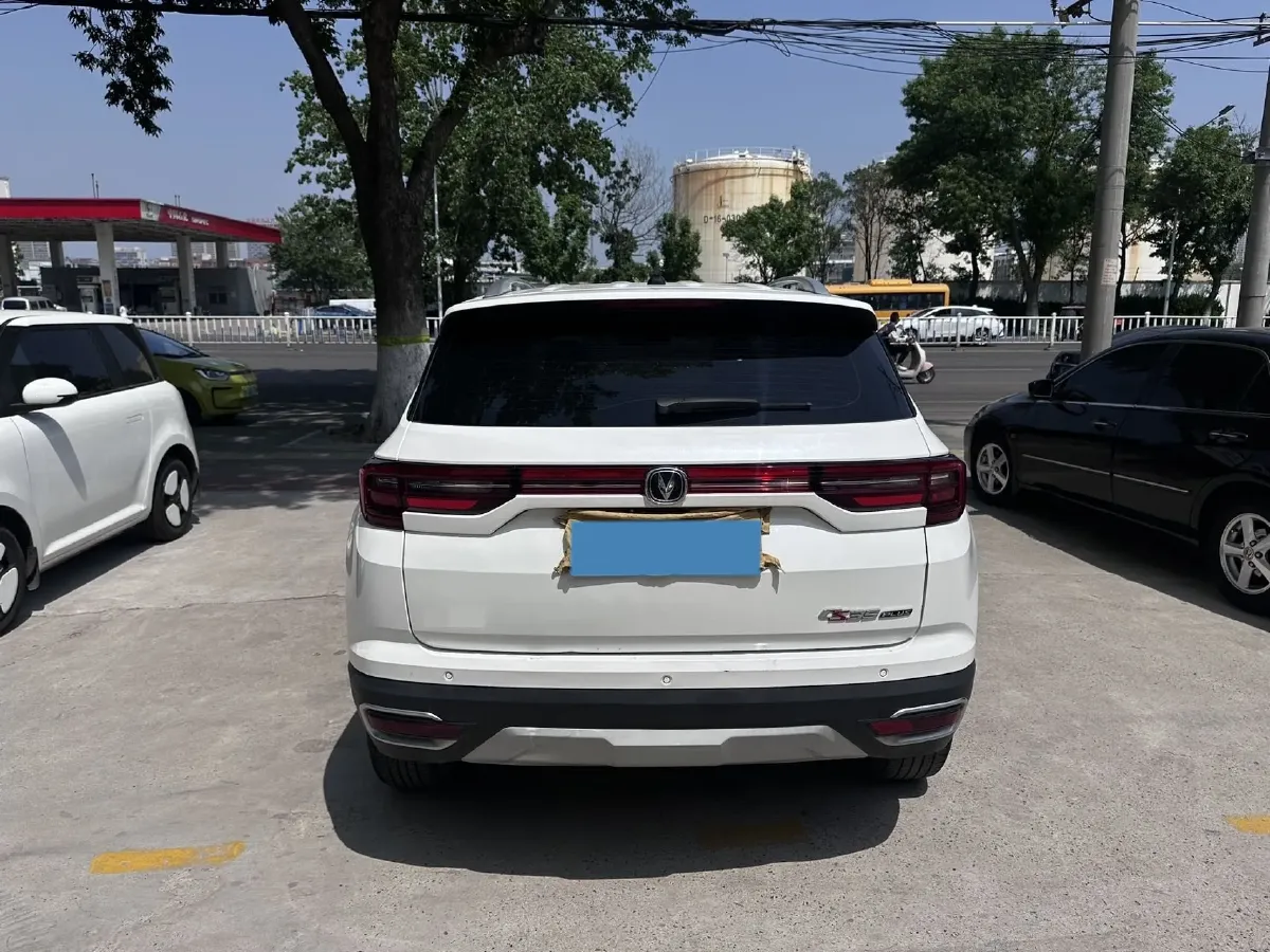 2019 ChangAn CS35 Plus 1.6L 128HP L4 5MT,autocango,china used car exporter,china ev exporter,chinese used car exporter,chinese used ev exporter