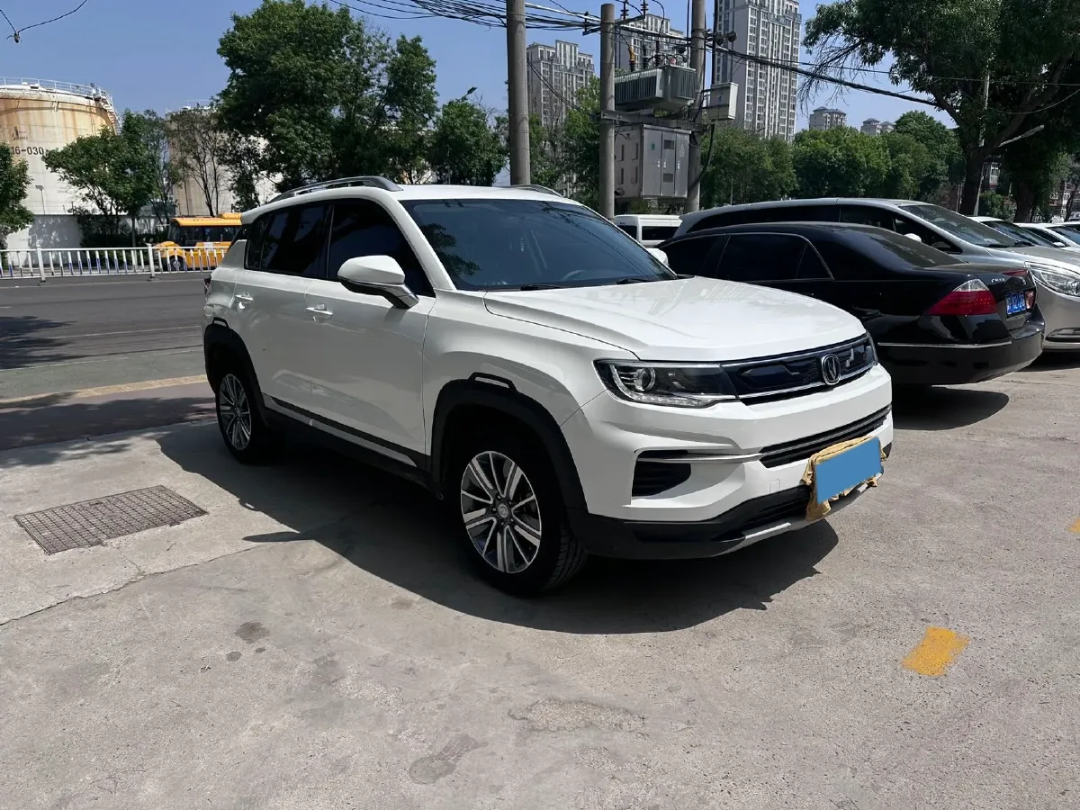 2019 ChangAn CS35 Plus 1.6L 128HP L4 5MT,autocango,china used car exporter,china ev exporter,chinese used car exporter,chinese used ev exporter