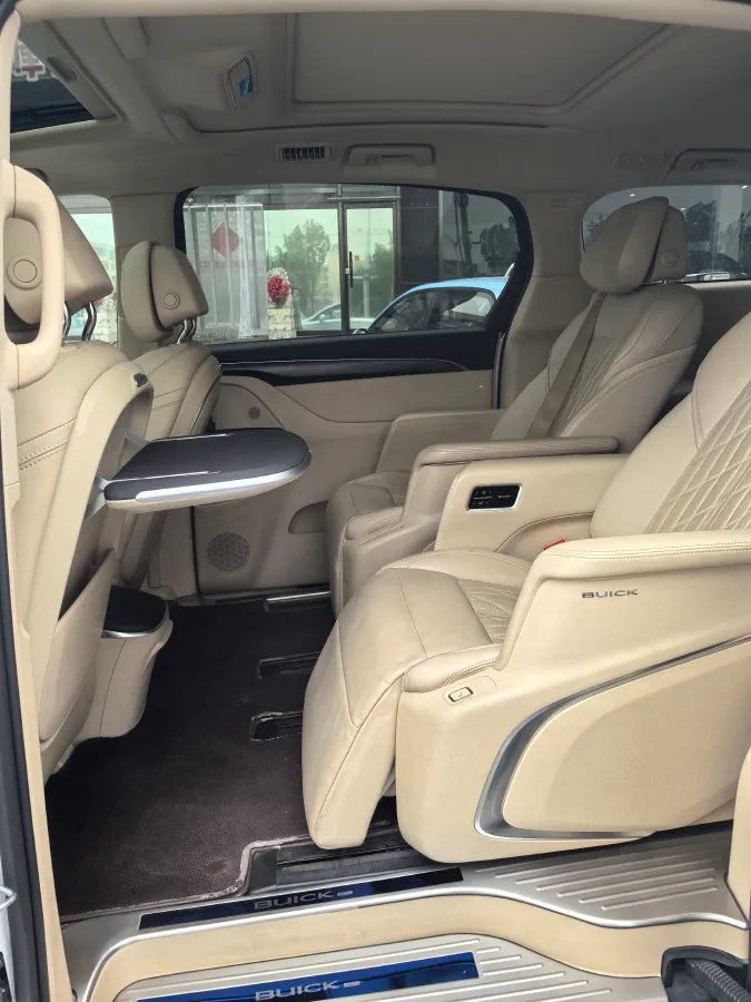 2023 Buick GL8 2.0T 237HP L4 9AT,autocango,china used car exporter,china ev exporter,chinese used car exporter,chinese used ev exporter