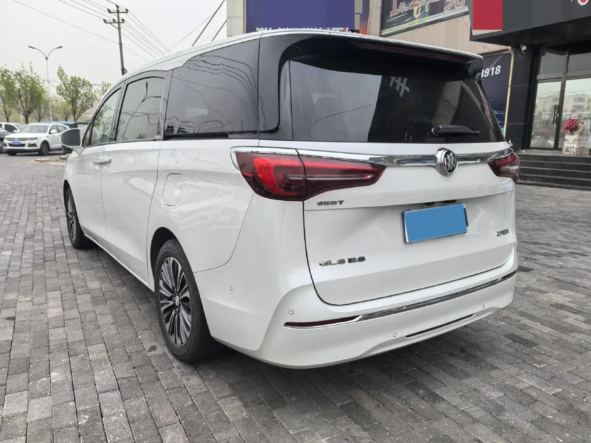 2023 Buick GL8 2.0T 237HP L4 9AT,autocango,china used car exporter,china ev exporter,chinese used car exporter,chinese used ev exporter