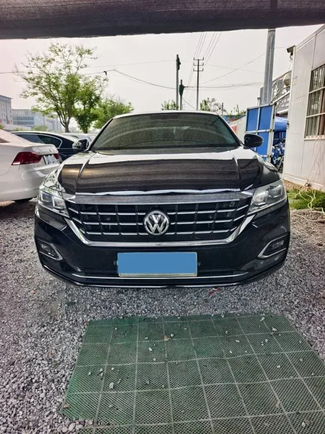2020 Volkswagen Passat 2.0T 186HP L4 7DCT,autocango,china used car exporter,china ev exporter,chinese used car exporter,chinese used ev exporter