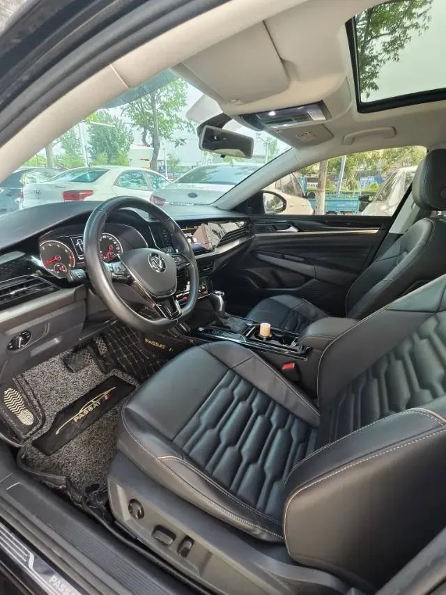 2020 Volkswagen Passat 2.0T 186HP L4 7DCT,autocango,china used car exporter,china ev exporter,chinese used car exporter,chinese used ev exporter