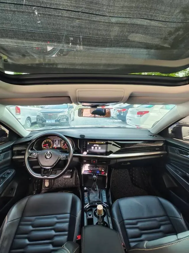 2020 Volkswagen Passat 2.0T 186HP L4 7DCT,autocango,china used car exporter,china ev exporter,chinese used car exporter,chinese used ev exporter