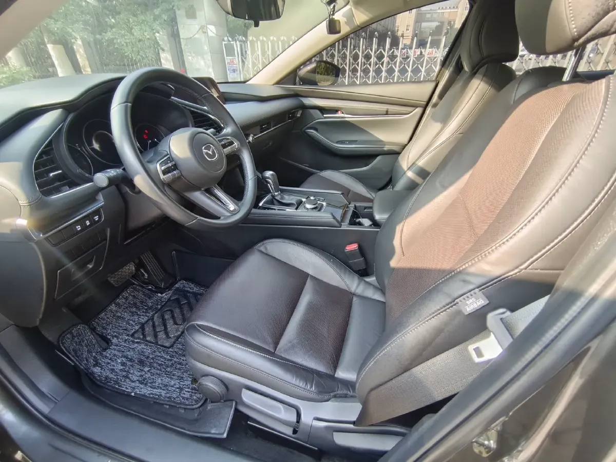 2022 Mazda 3 Axela 2.0L 158HP L4 6AT,autocango,china used car exporter,china ev exporter,chinese used car exporter,chinese used ev exporter