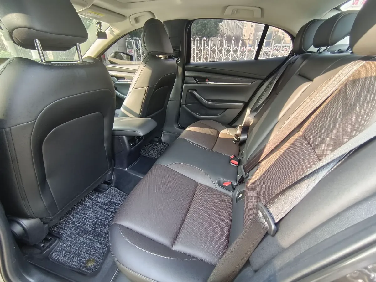 2022 Mazda 3 Axela 2.0L 158HP L4 6AT,autocango,china used car exporter,china ev exporter,chinese used car exporter,chinese used ev exporter