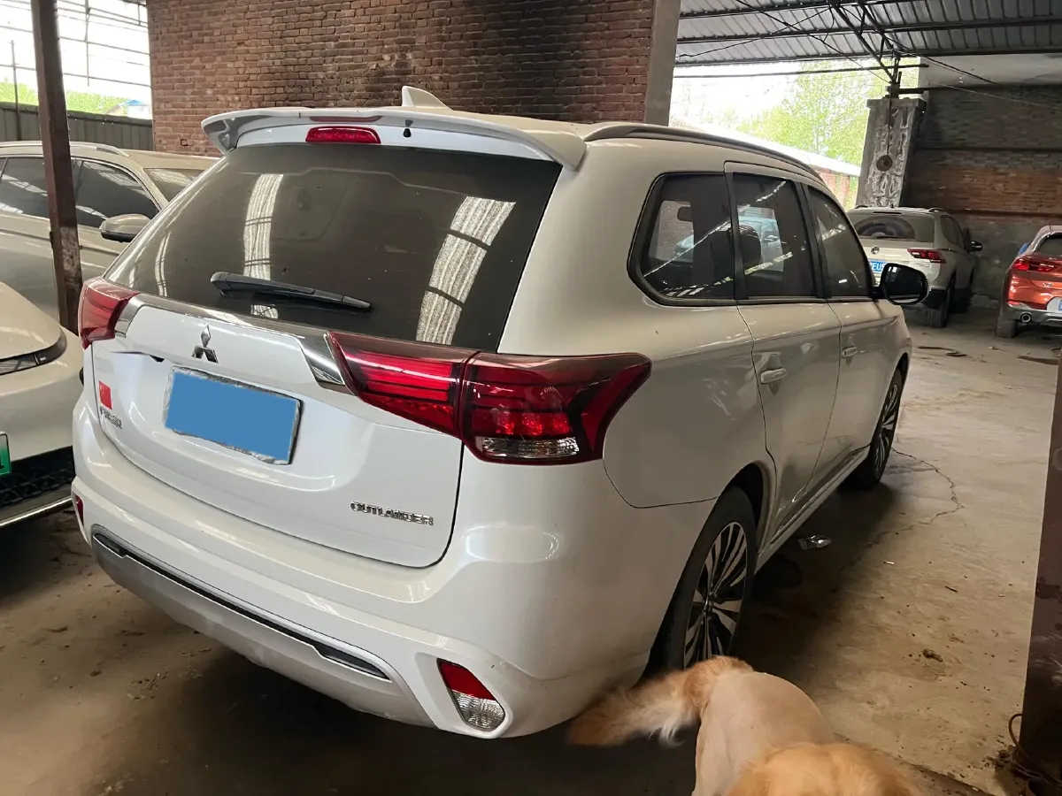 2020 Mitsubishi Outlander 2.0L 166HP L4 CVT,autocango,china used car exporter,china ev exporter,chinese used car exporter,chinese used ev exporter