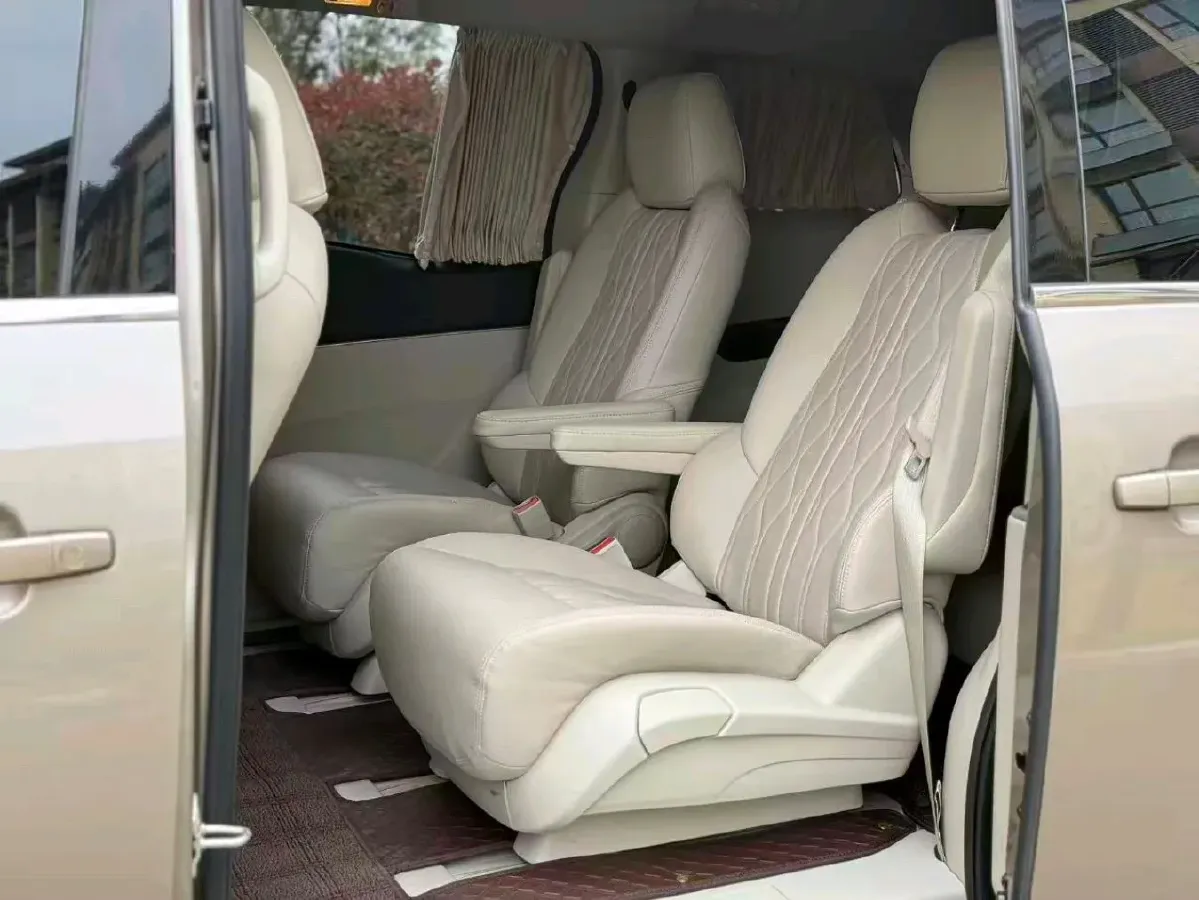 2022 Buick GL8 2.0T 237HP L4 9AT,autocango,china used car exporter,china ev exporter,chinese used car exporter,chinese used ev exporter