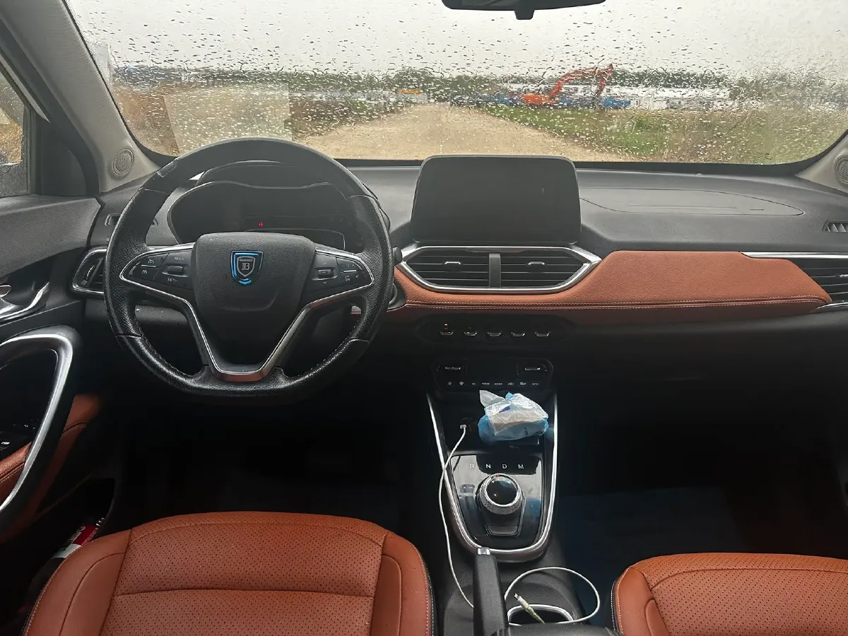 2017 HaiMa S5 Young Edition 1.6L 122HP L4 5MT,autocango,china used car exporter,china ev exporter,chinese used car exporter,chinese used ev exporter