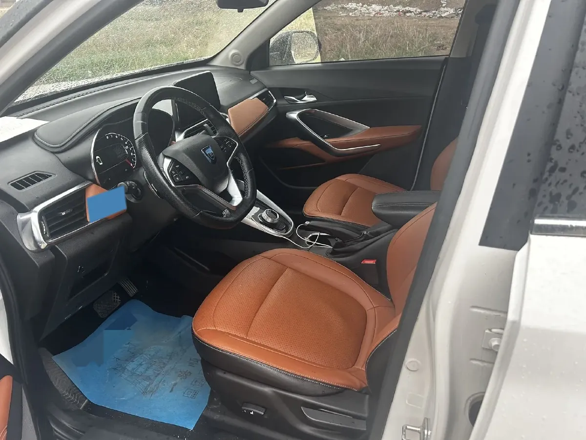 2017 HaiMa S5 Young Edition 1.6L 122HP L4 5MT,autocango,china used car exporter,china ev exporter,chinese used car exporter,chinese used ev exporter