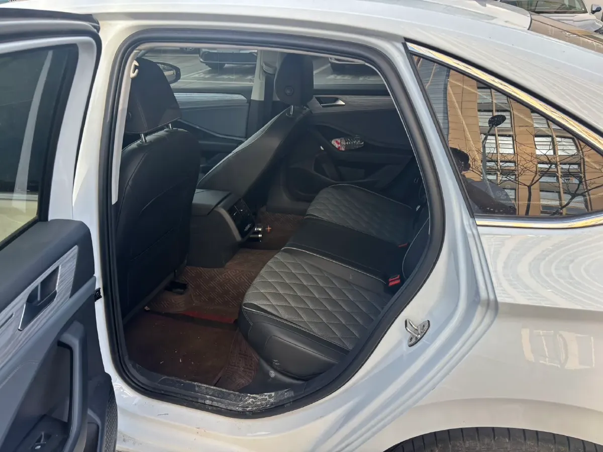 2025 Volkswagen Sagitar 1.5T 160HP L4 7DCT,autocango,china used car exporter,china ev exporter,chinese used car exporter,chinese used ev exporter