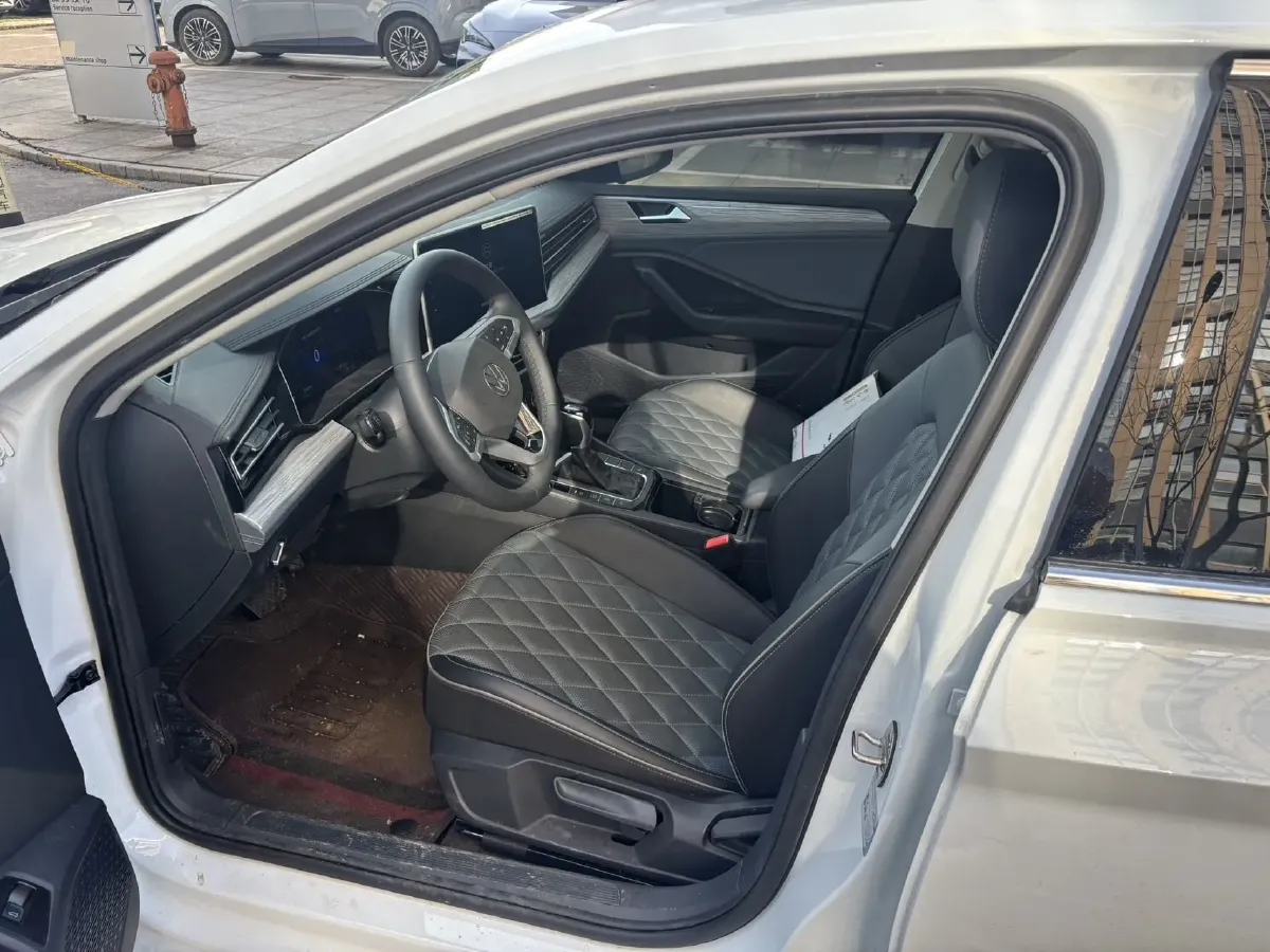 2025 Volkswagen Sagitar 1.5T 160HP L4 7DCT,autocango,china used car exporter,china ev exporter,chinese used car exporter,chinese used ev exporter