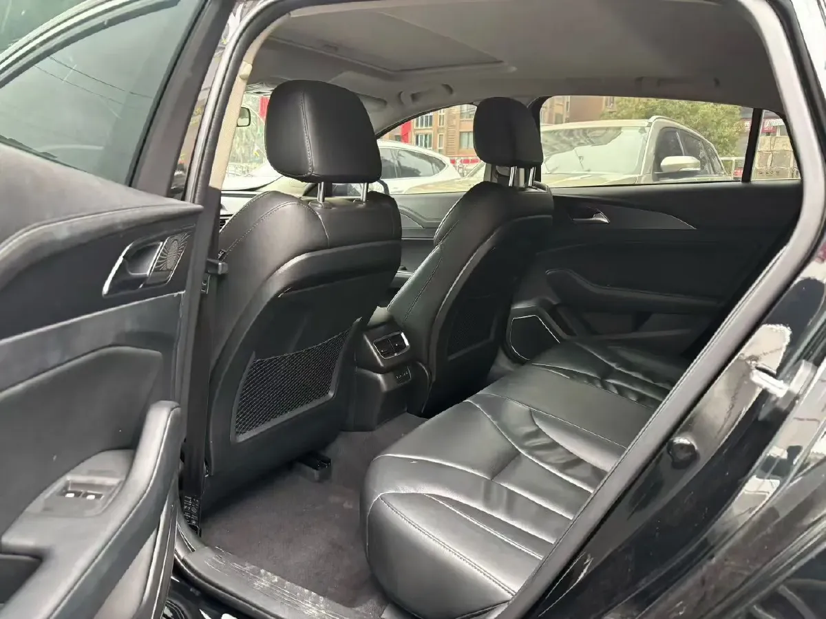 2020 HongQi H5 1.5T 169HP L4 7DCT,autocango,china used car exporter,china ev exporter,chinese used car exporter,chinese used ev exporter