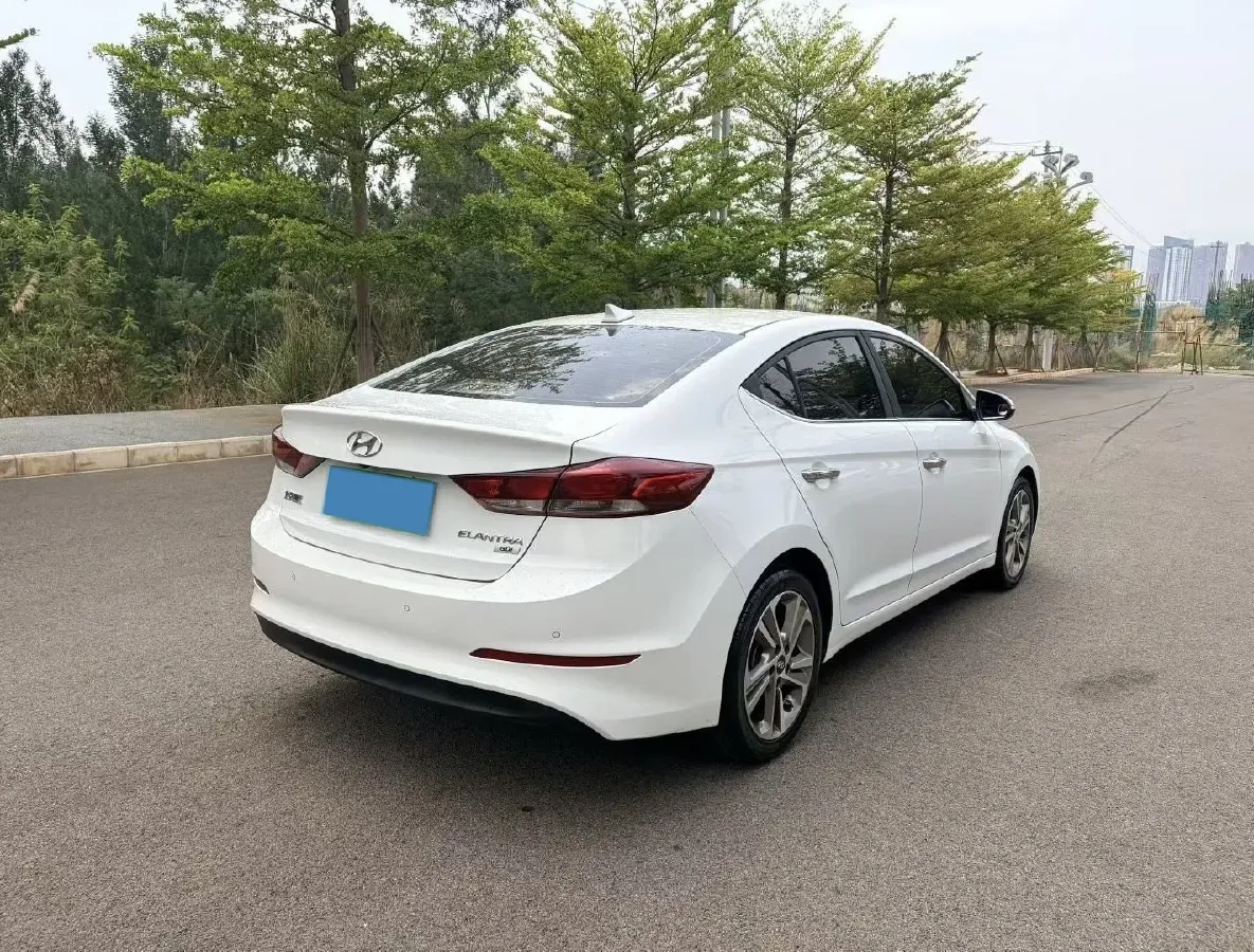 2016 Hyundai Elantra 1.6L 130HP L4 6AT,autocango,china used car exporter,china ev exporter,chinese used car exporter,chinese used ev exporter