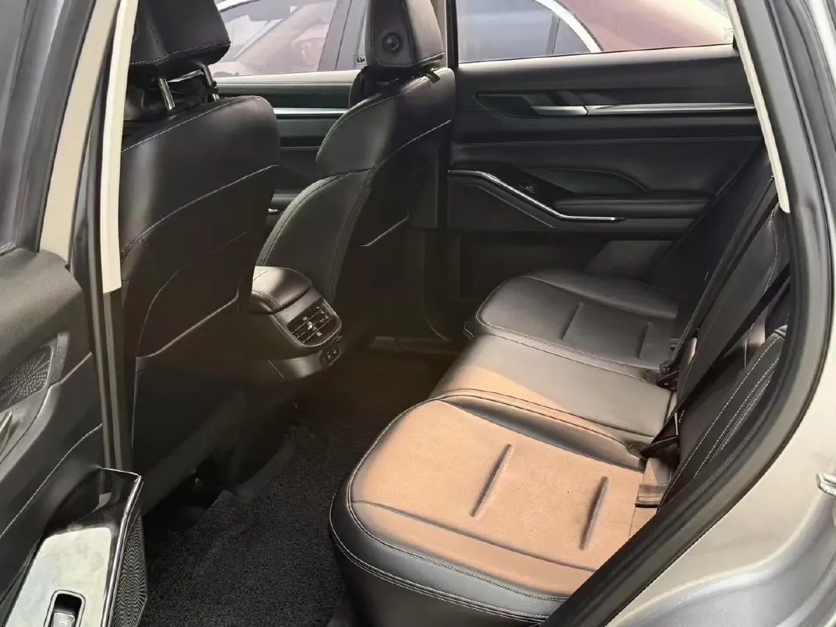 2021 Haval H6 1.5T 169HP L4 7DCT,autocango,china used car exporter,china ev exporter,chinese used car exporter,chinese used ev exporter