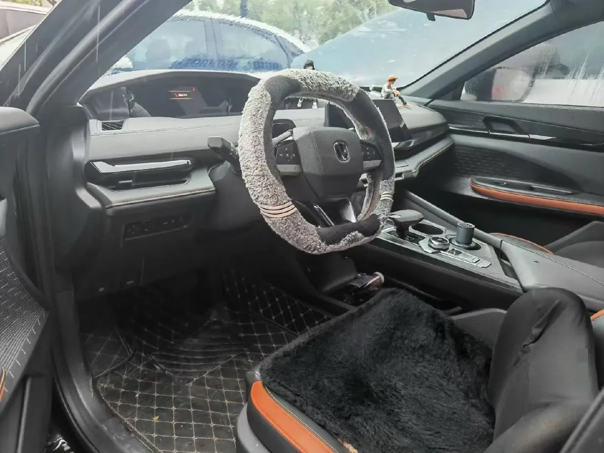 2023 ChangAn UNI-V 1.5T 188HP L4 7DCT,autocango,china used car exporter,china ev exporter,chinese used car exporter,chinese used ev exporter