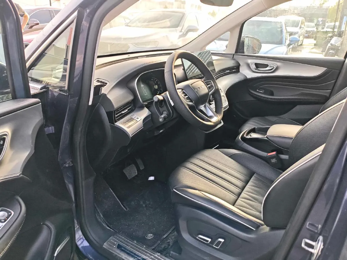 2022 Roewe iMAX8 2.0T 234HP L4 8AT,autocango,china used car exporter,china ev exporter,chinese used car exporter,chinese used ev exporter