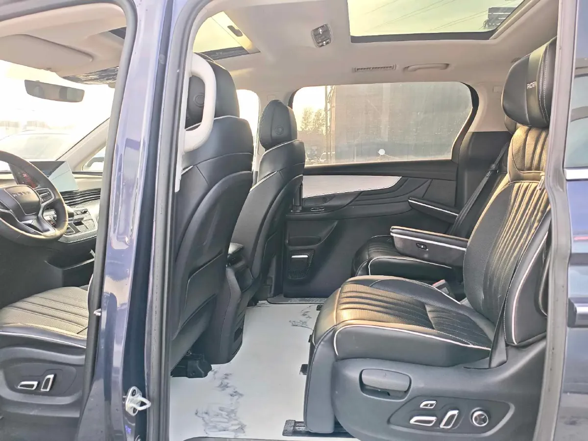 2022 Roewe iMAX8 2.0T 234HP L4 8AT,autocango,china used car exporter,china ev exporter,chinese used car exporter,chinese used ev exporter