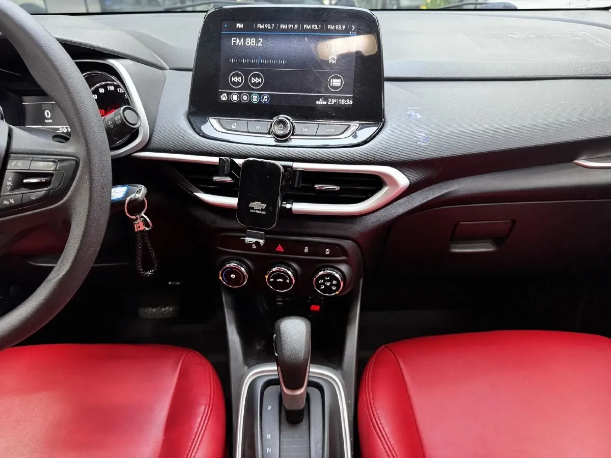 2019 Chevrolet Trax 1.0T 125HP L3 6AT,autocango,china used car exporter,china ev exporter,chinese used car exporter,chinese used ev exporter