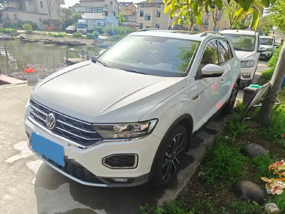 2021 Volkswagen T-Roc 1.4T 150HP L4 7DCT,autocango,china used car exporter,china ev exporter,chinese used car exporter,chinese used ev exporter