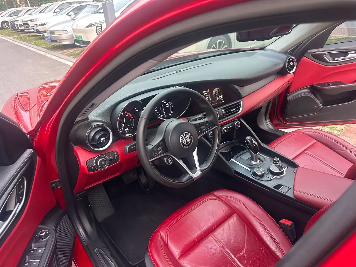 2017 Toyota Highlander 2.0T 220HP L4 6AT,autocango,china used car exporter,china ev exporter,chinese used car exporter,chinese used ev exporter