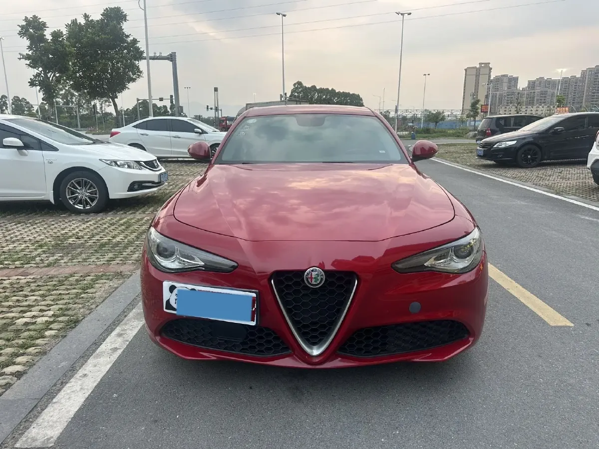 2017 Toyota Highlander 2.0T 220HP L4 6AT,autocango,china used car exporter,china ev exporter,chinese used car exporter,chinese used ev exporter