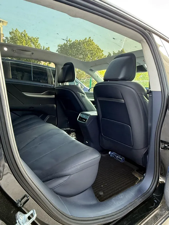 2026 Avatr 07 1.5T 156HP L4 REEV,autocango,china used car exporter,china ev exporter,chinese used car exporter,chinese used ev exporter