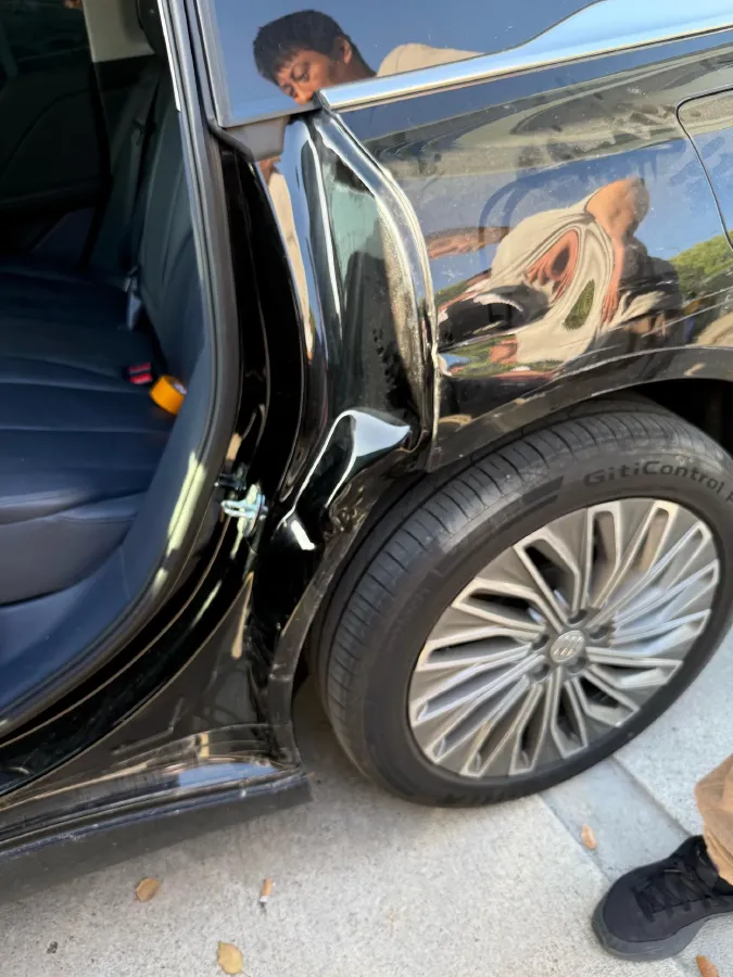 2026 Avatr 07 1.5T 156HP L4 REEV,autocango,china used car exporter,china ev exporter,chinese used car exporter,chinese used ev exporter