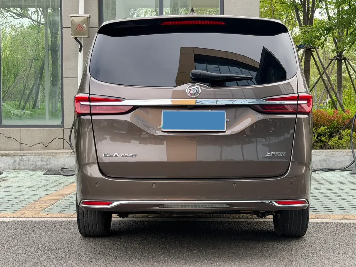 2022 Buick GL8 2.0T 237HP L4 9AT,autocango,china used car exporter,china ev exporter,chinese used car exporter,chinese used ev exporter