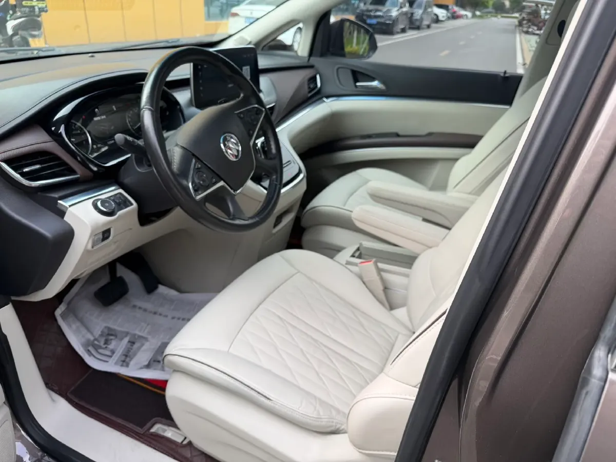 2022 Buick GL8 2.0T 237HP L4 9AT,autocango,china used car exporter,china ev exporter,chinese used car exporter,chinese used ev exporter