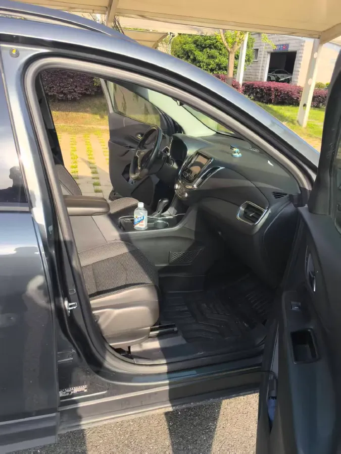 2018 Chevrolet Equinox 1.5T 180HP L4 6AT,autocango,china used car exporter,china ev exporter,chinese used car exporter,chinese used ev exporter