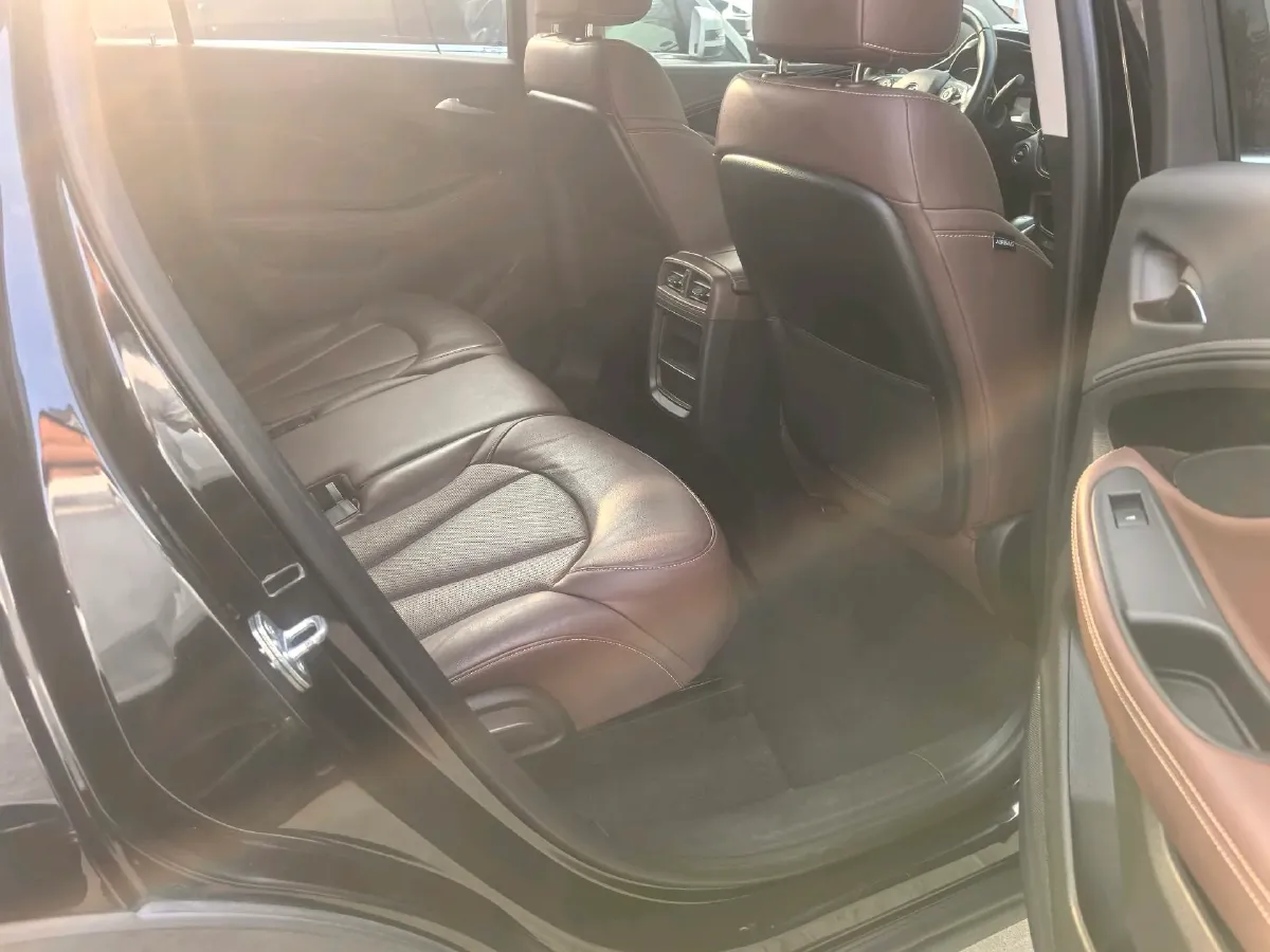 2021 Buick EnvisionPlus 1.5T 169HP L4 7DCT,autocango,china used car exporter,china ev exporter,chinese used car exporter,chinese used ev exporter