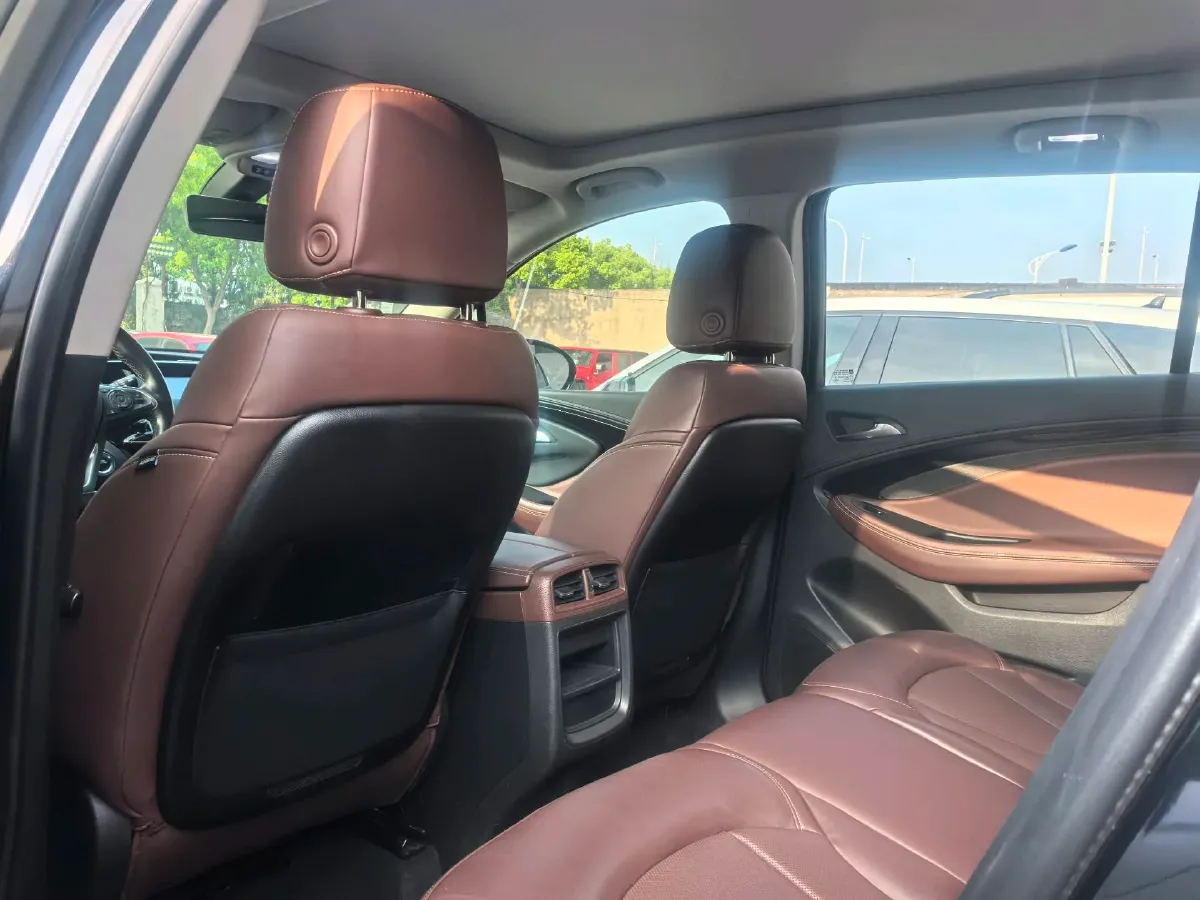 2021 Buick EnvisionPlus 1.5T 169HP L4 7DCT,autocango,china used car exporter,china ev exporter,chinese used car exporter,chinese used ev exporter