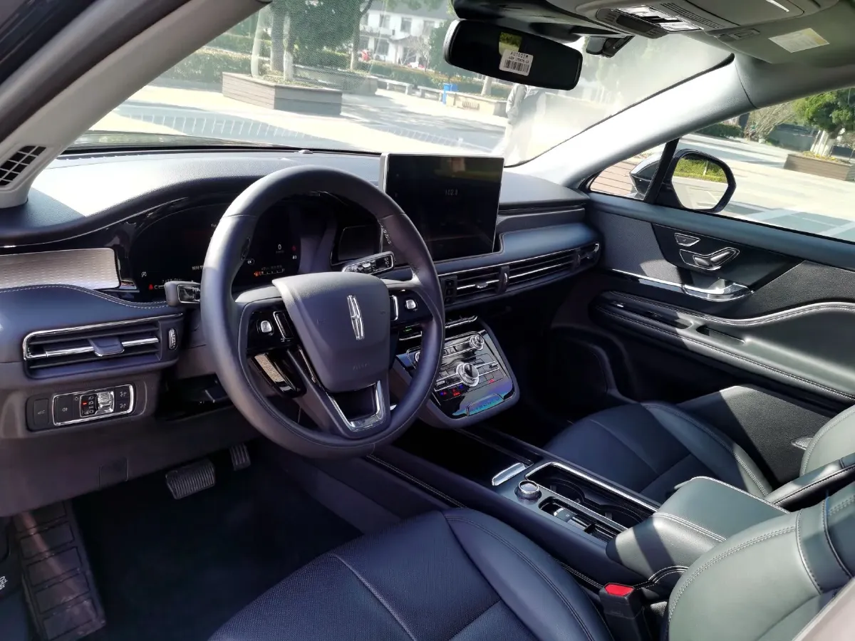 2022 Lincoln Corsair 2.0T 245HP L4 8AT,autocango,china used car exporter,china ev exporter,chinese used car exporter,chinese used ev exporter