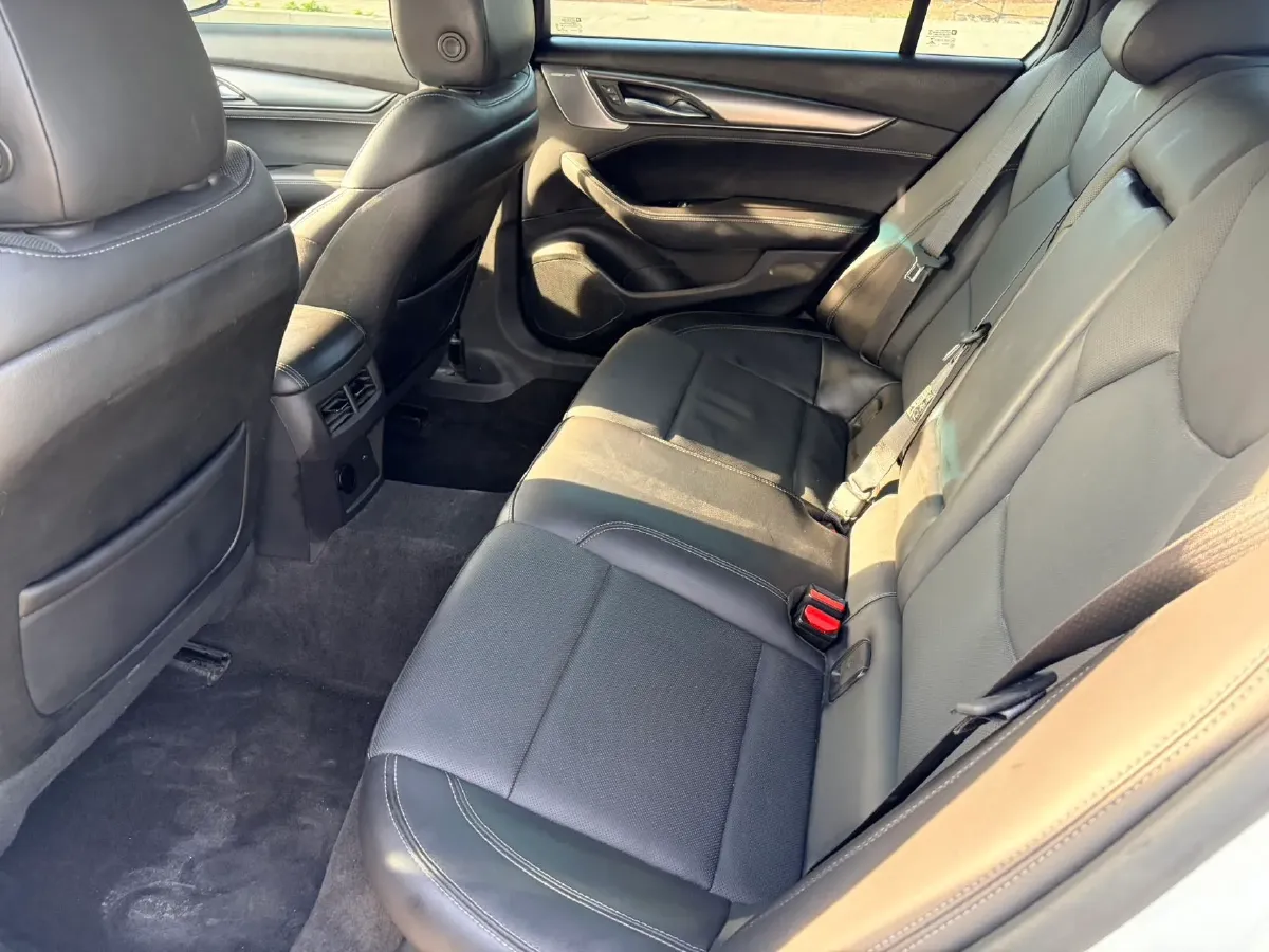 2022 Cadillac CT5 2.0T 237HP L4 10AT,autocango,china used car exporter,china ev exporter,chinese used car exporter,chinese used ev exporter