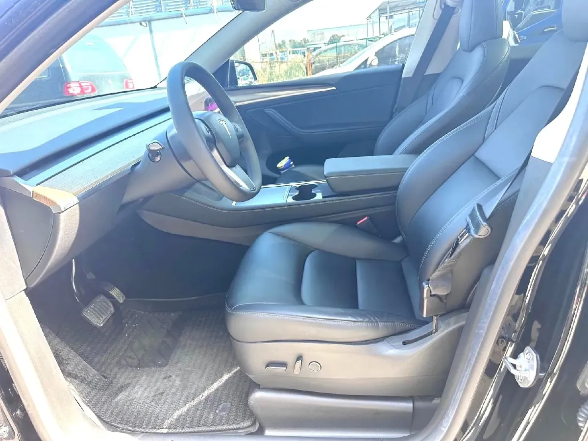 2022 Tesla Model Y BEV 60KWH,autocango,china used car exporter,china ev exporter,chinese used car exporter,chinese used ev exporter