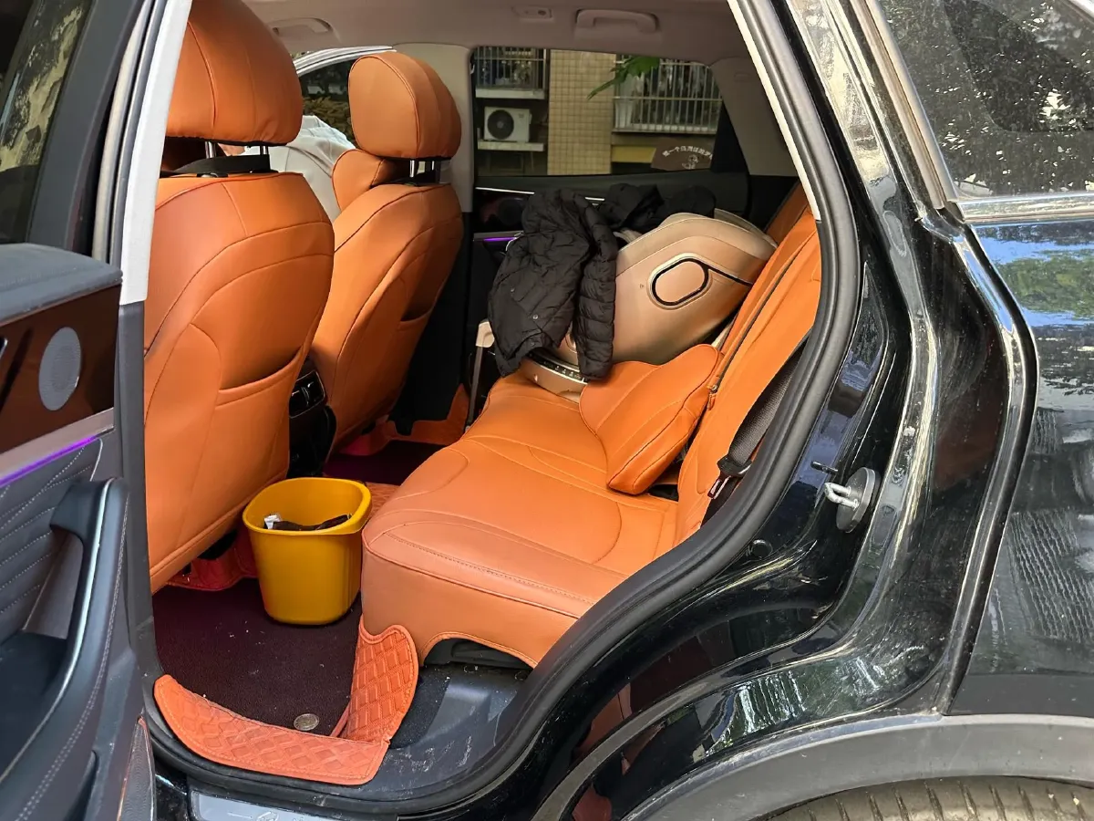 2022 HongQi HS5 2.0T 224HP L4 6AT,autocango,china used car exporter,china ev exporter,chinese used car exporter,chinese used ev exporter