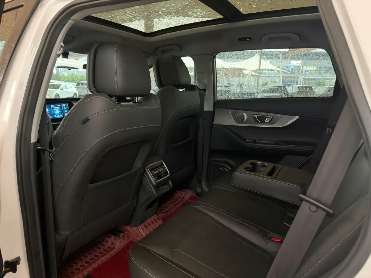 2022 Chery Tiggo 8 PRO 1.6T 197HP L4 7DCT,autocango,china used car exporter,china ev exporter,chinese used car exporter,chinese used ev exporter