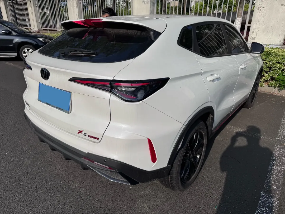 2024 ChangAn X5 PLUS 1.5T 188HP L4 7DCT,autocango,china used car exporter,china ev exporter,chinese used car exporter,chinese used ev exporter