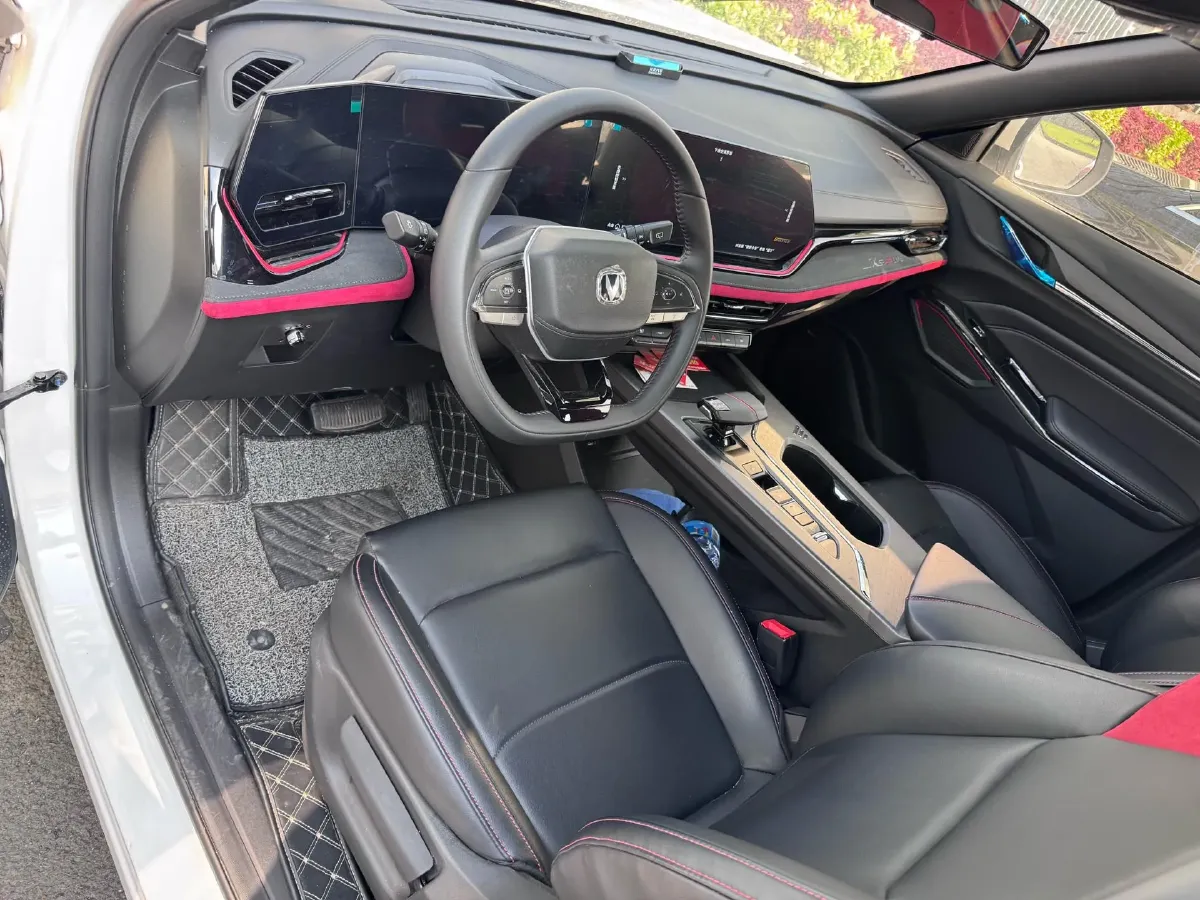 2024 ChangAn X5 PLUS 1.5T 188HP L4 7DCT,autocango,china used car exporter,china ev exporter,chinese used car exporter,chinese used ev exporter