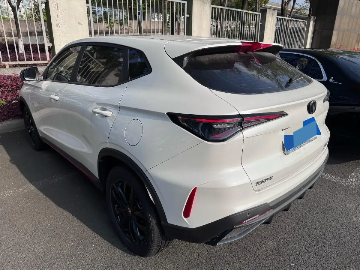 2024 ChangAn X5 PLUS 1.5T 188HP L4 7DCT,autocango,china used car exporter,china ev exporter,chinese used car exporter,chinese used ev exporter