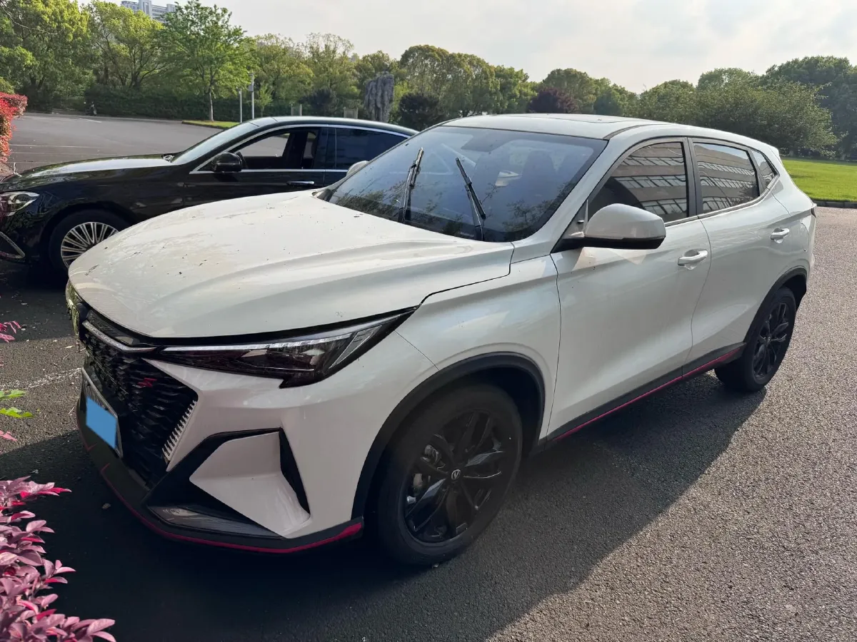 2024 ChangAn X5 PLUS 1.5T 188HP L4 7DCT,autocango,china used car exporter,china ev exporter,chinese used car exporter,chinese used ev exporter