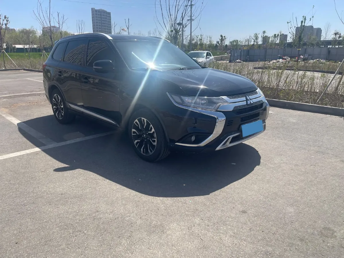 2019 Mitsubishi Outlander 2.0L 166HP L4 CVT,autocango,china used car exporter,china ev exporter,chinese used car exporter,chinese used ev exporter