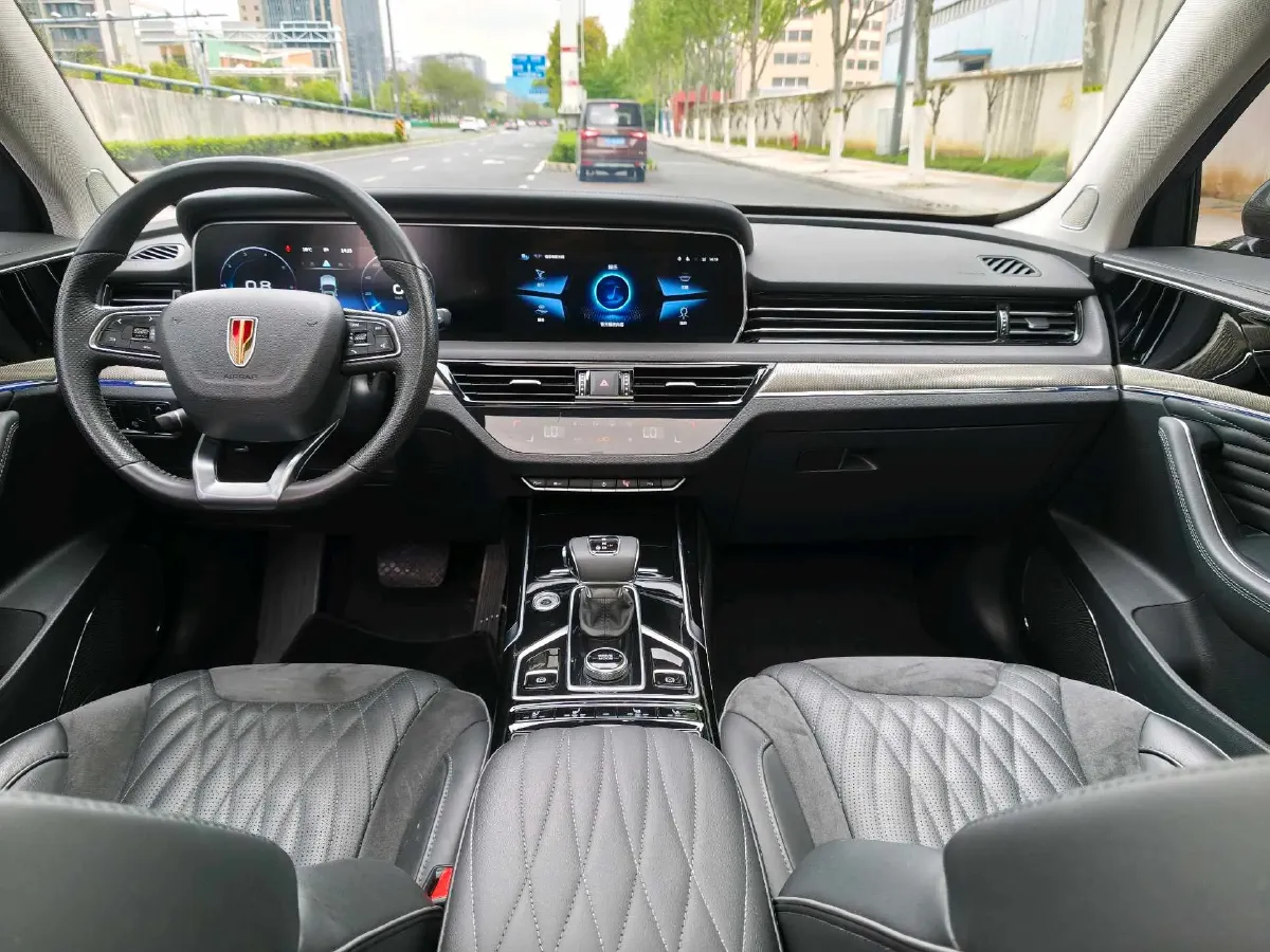 2022 HongQi HS5 2.0T 224HP L4 6AT,autocango,china used car exporter,china ev exporter,chinese used car exporter,chinese used ev exporter