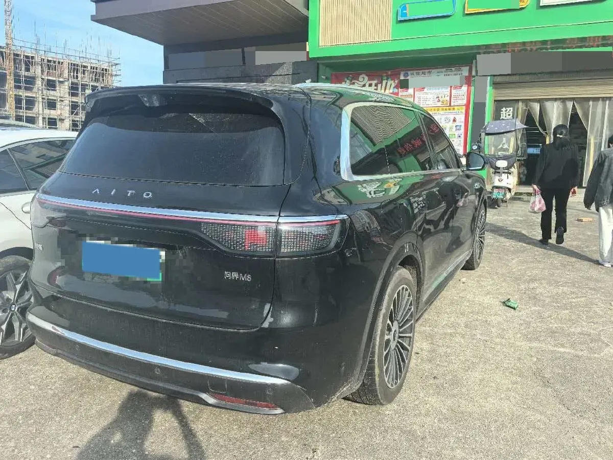 2025 AITO AITO M8 REEV 160HP REEV 53.4KWH,autocango,china used car exporter,china ev exporter,chinese used car exporter,chinese used ev exporter