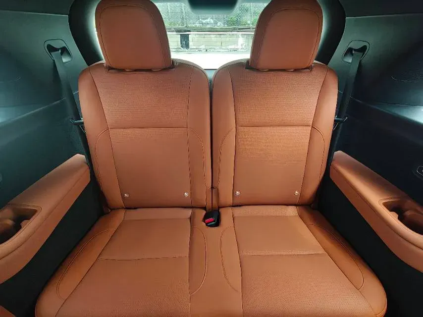 2025 Li L8 Range Extended 154HP REEV,autocango,china used car exporter,china ev exporter,chinese used car exporter,chinese used ev exporter