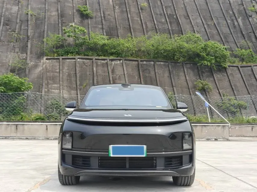 2025 Li L8 Range Extended 154HP REEV,autocango,china used car exporter,china ev exporter,chinese used car exporter,chinese used ev exporter