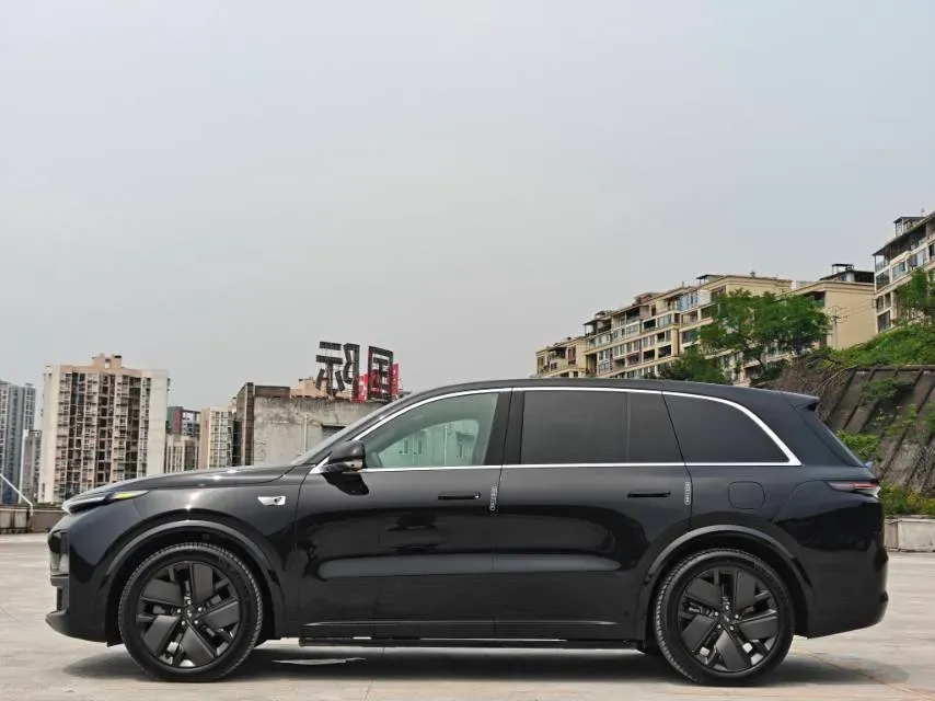 2025 Li L8 Range Extended 154HP REEV,autocango,china used car exporter,china ev exporter,chinese used car exporter,chinese used ev exporter